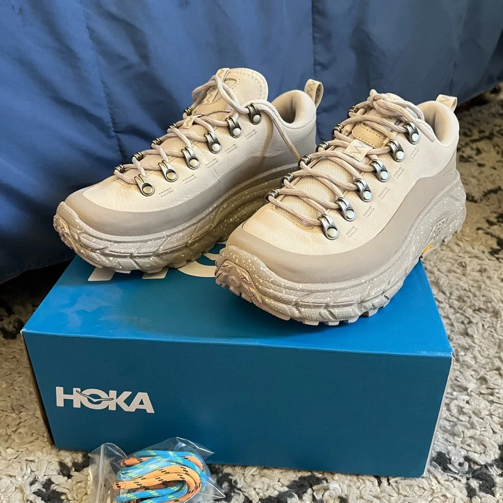 NEW Hoka Tor Summit Cream Trail Hiking Sneakers woman’s size 6 - Picture 4 of 5